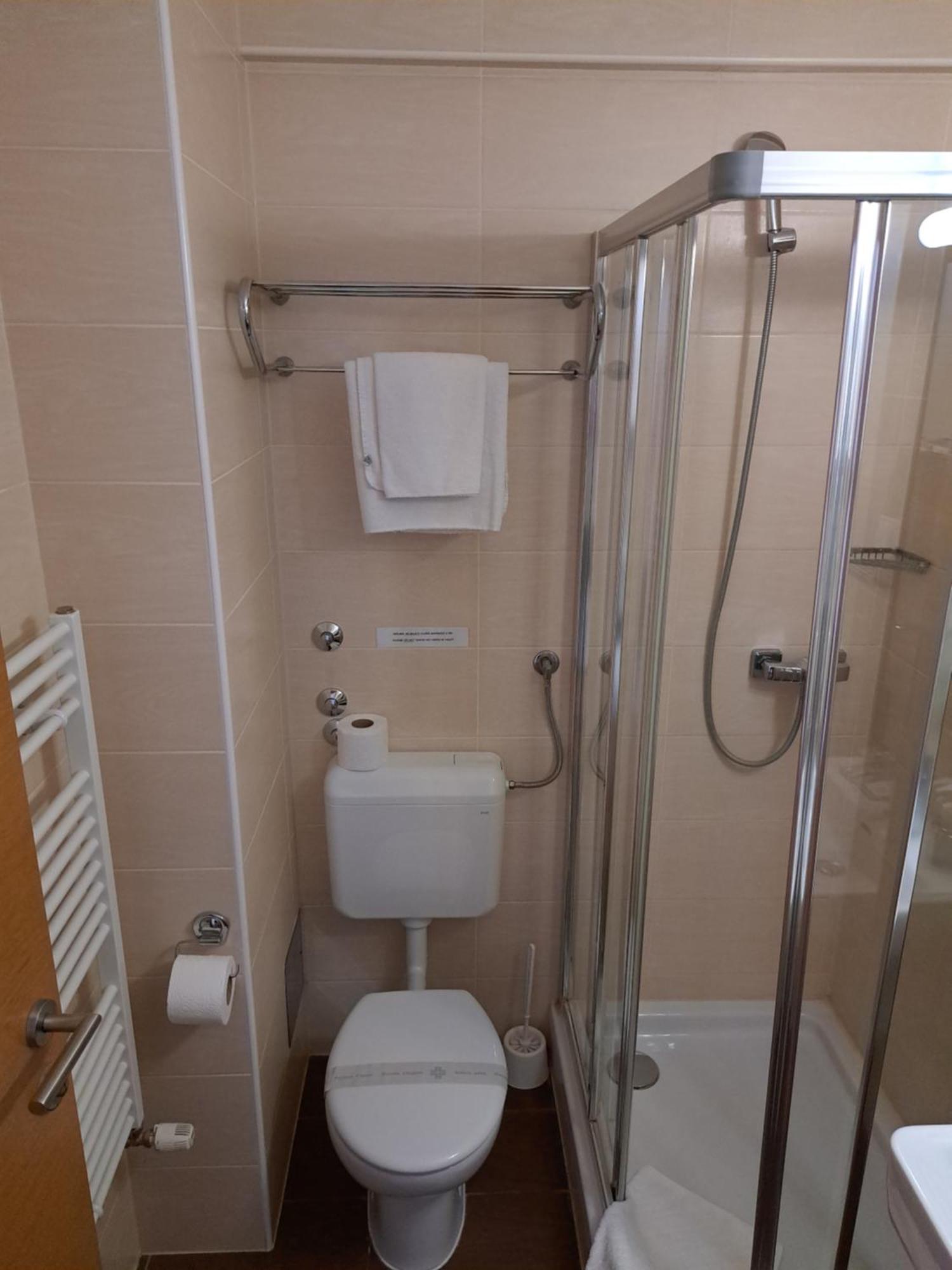 Hotel Garic Garesnica Dış mekan fotoğraf